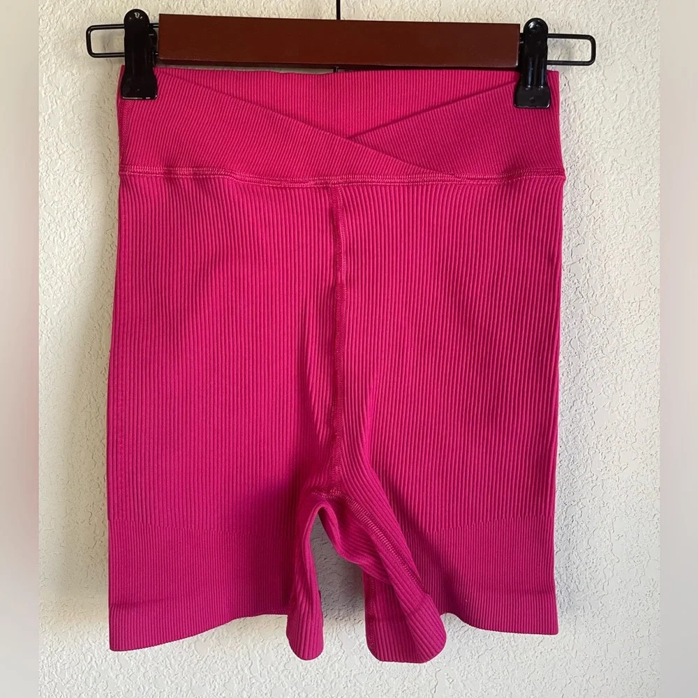 FP Movement Free Throw High Rise Ribbed Bike Shorts size XS Passion Fruit - Picture 4 of 10